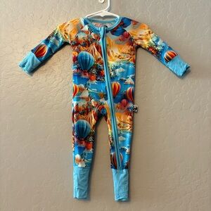 Day & Night bamboo blue hot air balloon print convertible footie pajamas 3-6 mon